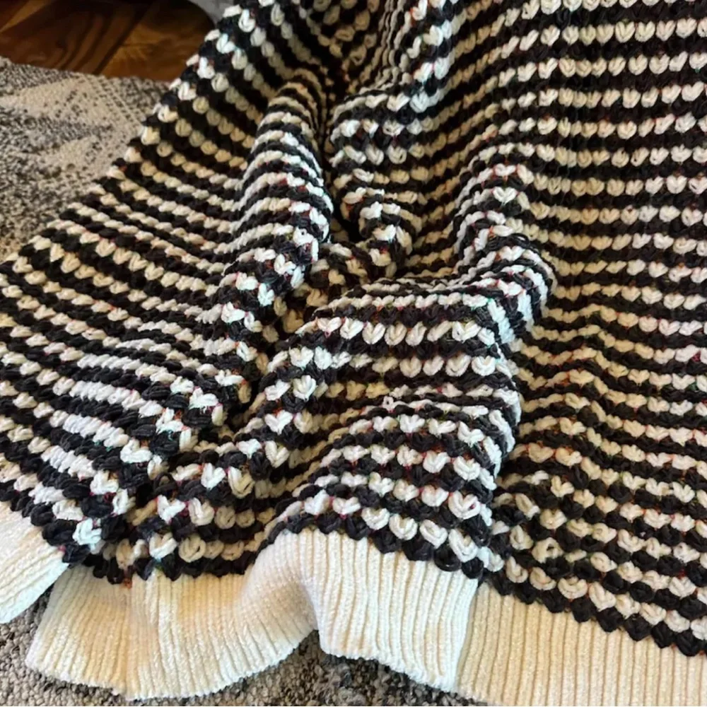 Womens Oversized Cozy Crochet Stitch Black White Yarn Knit Cardigan Sweater Boho - Picture 7 of 10